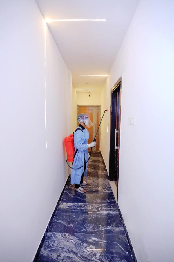 Hotel Nityaa Suites New Delhi Exterior foto