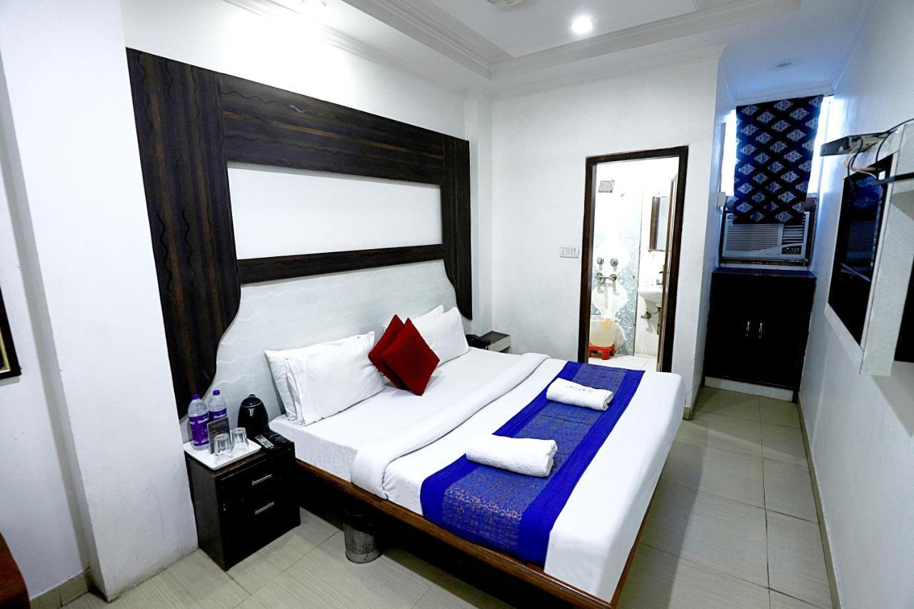 Hotel Nityaa Suites New Delhi Exterior foto