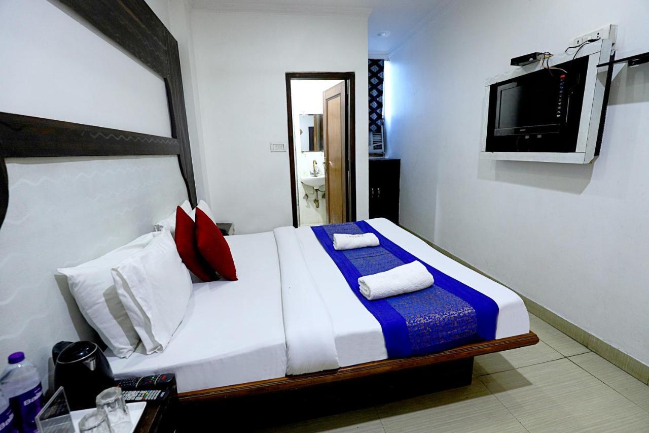 Hotel Nityaa Suites New Delhi Exterior foto