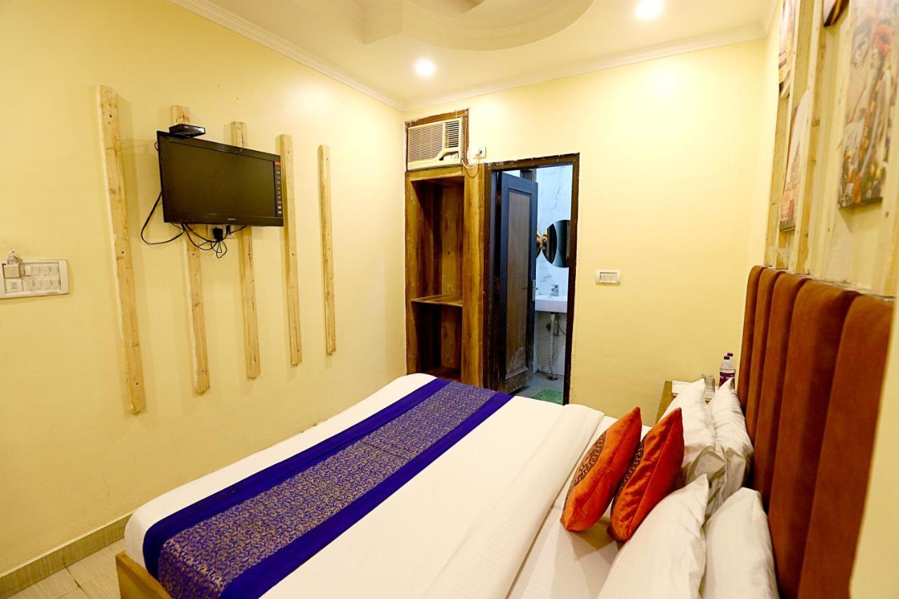 Hotel Nityaa Suites New Delhi Exterior foto