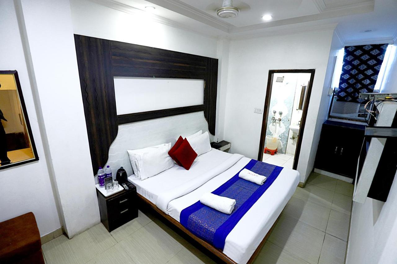 Hotel Nityaa Suites New Delhi Exterior foto