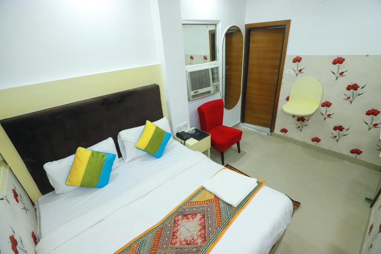 Hotel Nityaa Suites New Delhi Exterior foto