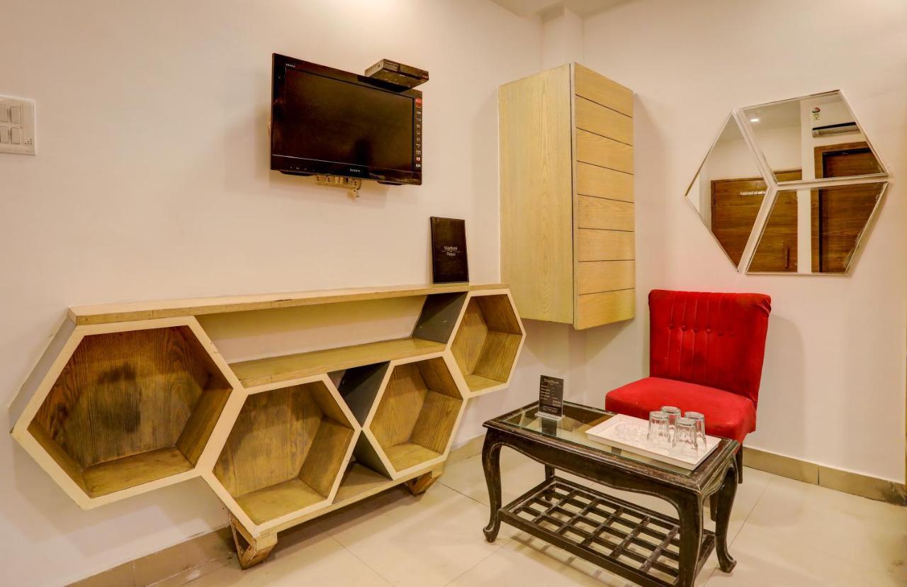 Hotel Nityaa Suites New Delhi Exterior foto