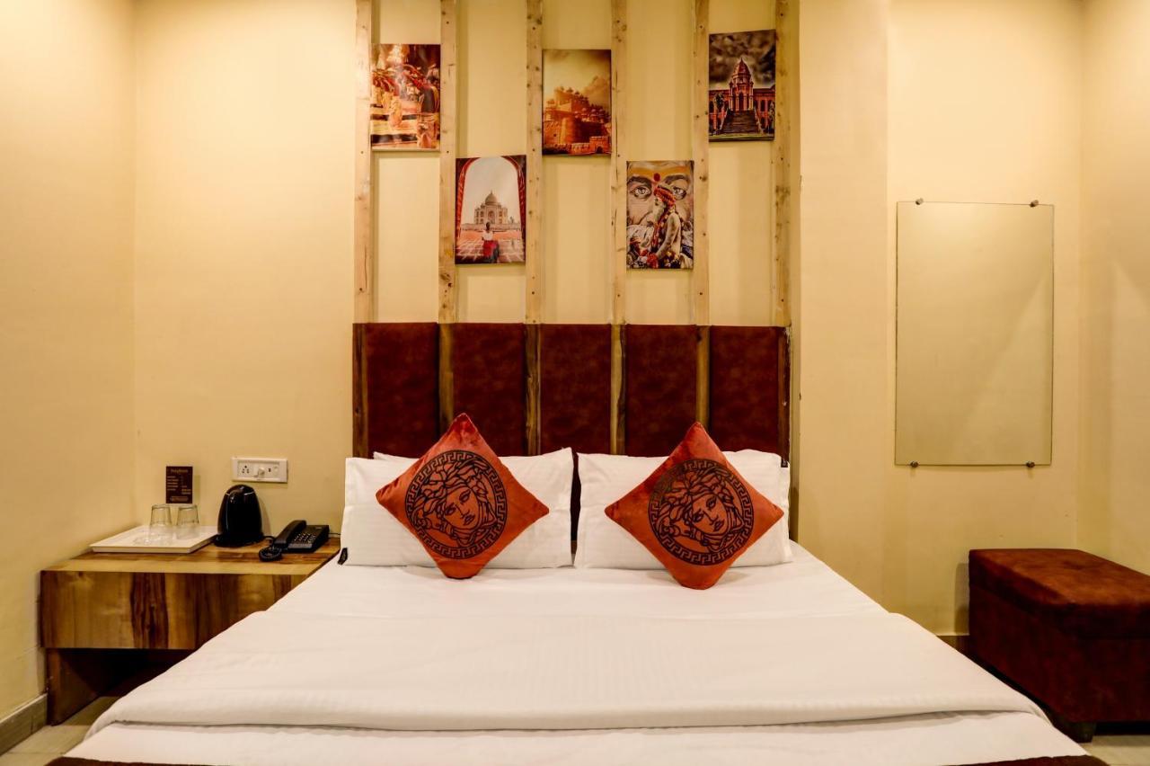 Hotel Nityaa Suites New Delhi Exterior foto