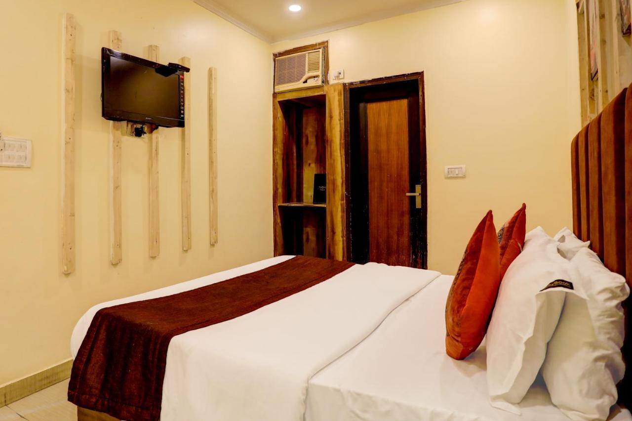 Hotel Nityaa Suites New Delhi Exterior foto