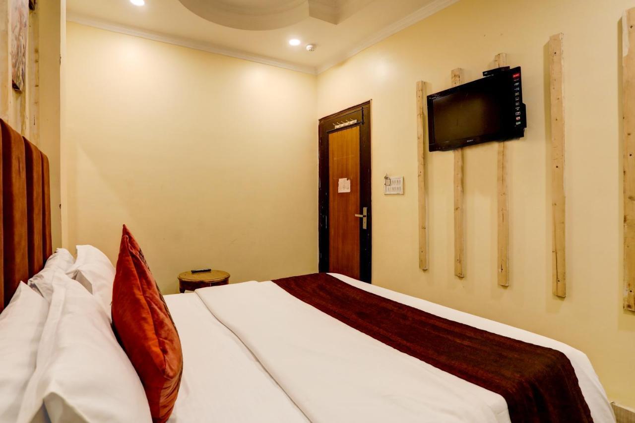 Hotel Nityaa Suites New Delhi Exterior foto