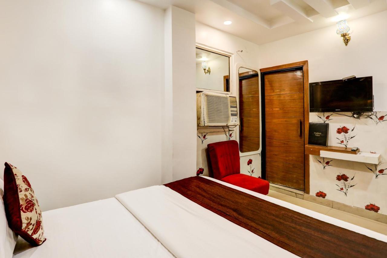 Hotel Nityaa Suites New Delhi Exterior foto
