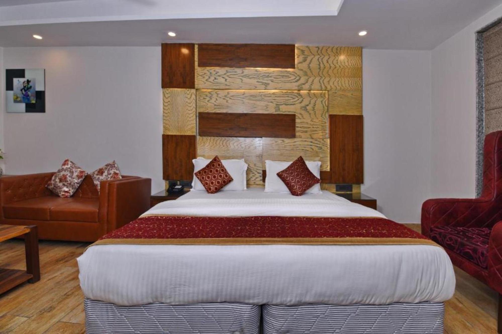 Hotel Nityaa Suites New Delhi Exterior foto