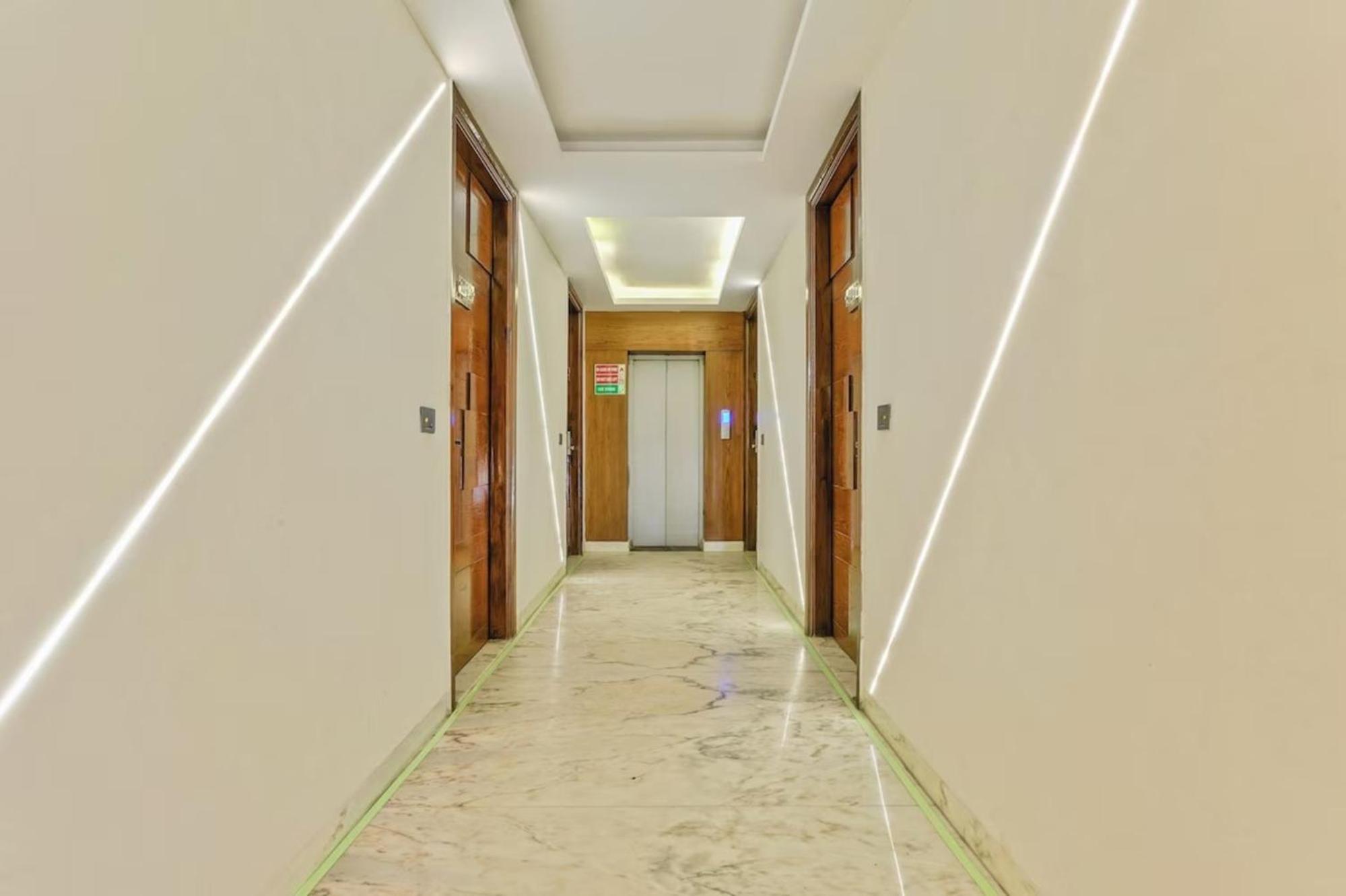 Hotel Nityaa Suites New Delhi Exterior foto